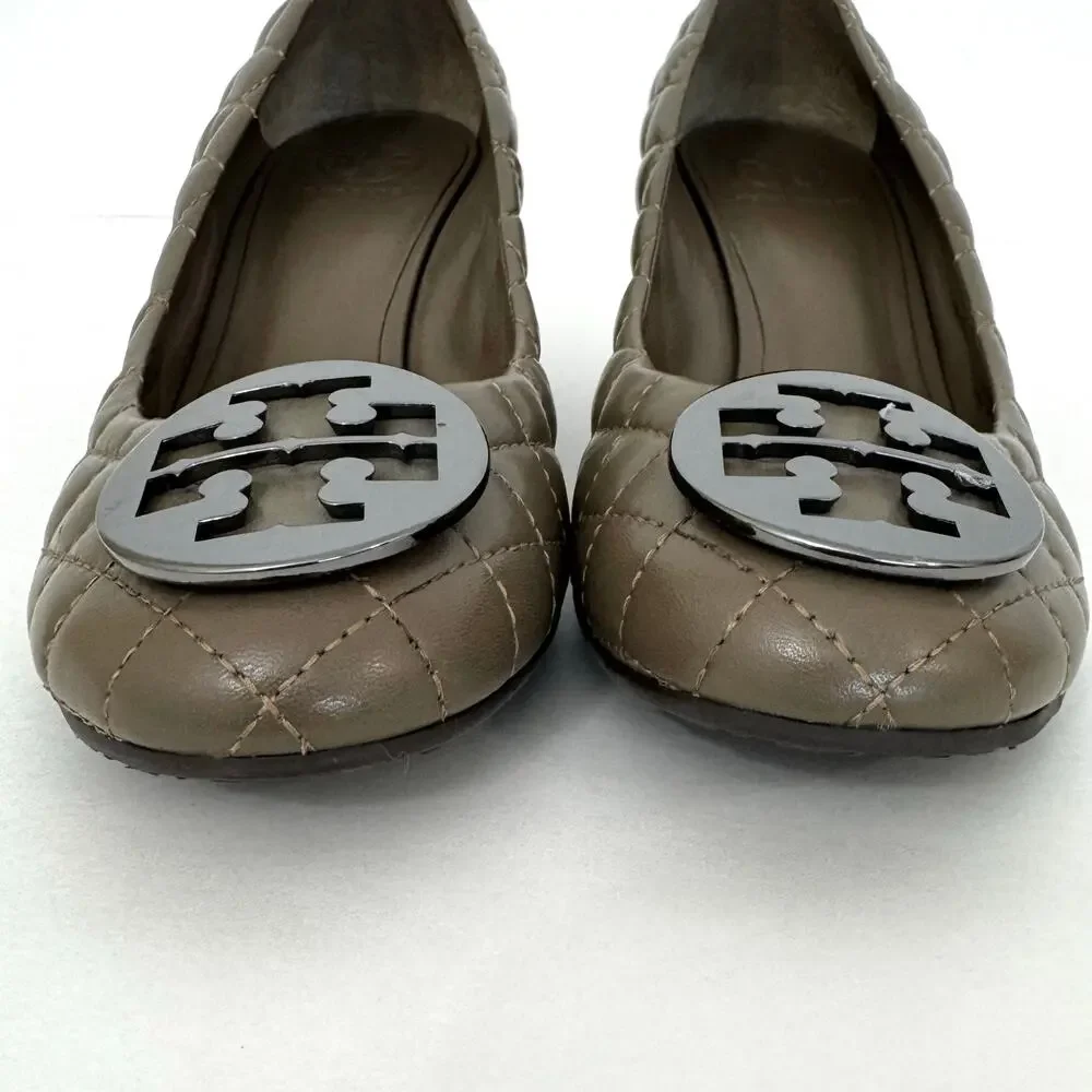 Tory Burch Quinn Quilted Leather Wedge Pumps Shoes Dark Taupe 10M Double T Logo